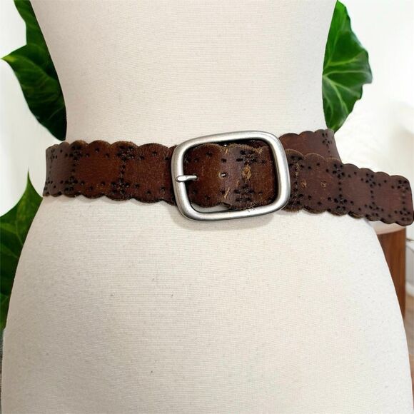 Aeropostale Accessories - Aeropostale Western Y2K Brown Belt M Leather Cutout Scallop